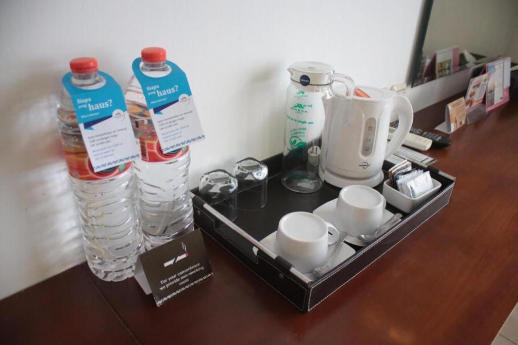 Maesa Hotel Ponorogo Extérieur photo