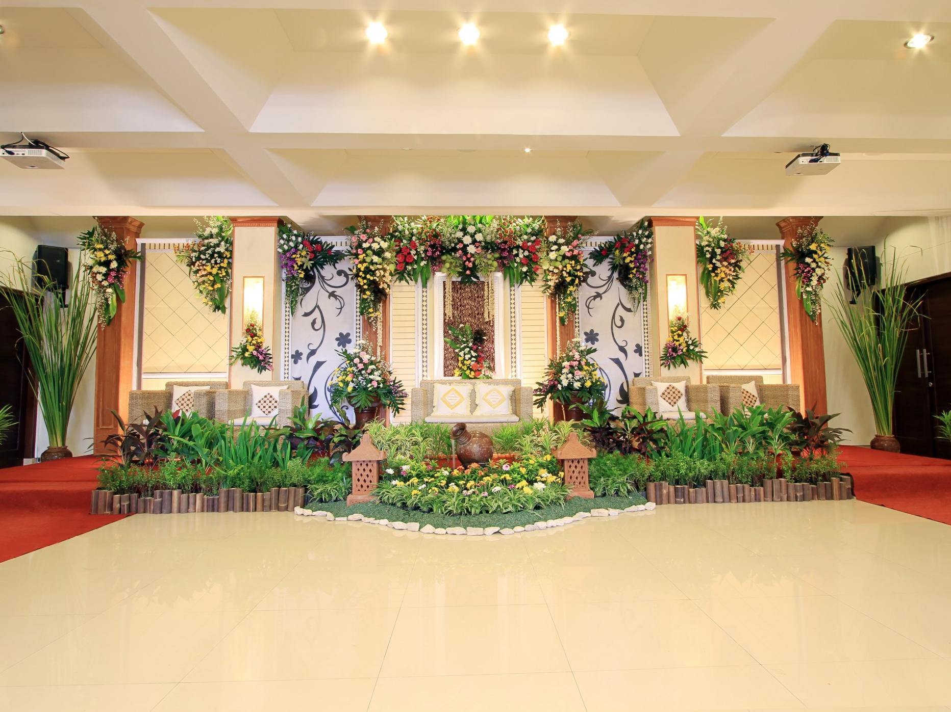 Maesa Hotel Ponorogo Extérieur photo